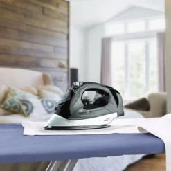 Brentwood Steam Iron With Retractable Cord In Black