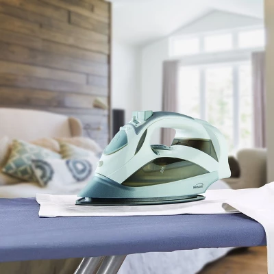 Brentwood Steam Iron With Retractable Cord 1 Brentwood Steam Iron With Retractable Cord
